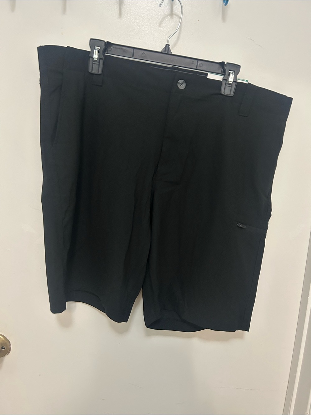 ZeroXposur Men's Black Flat-Front Performance Shorts